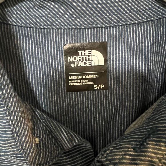 North Face men’s shirt - Picture 3 of 4